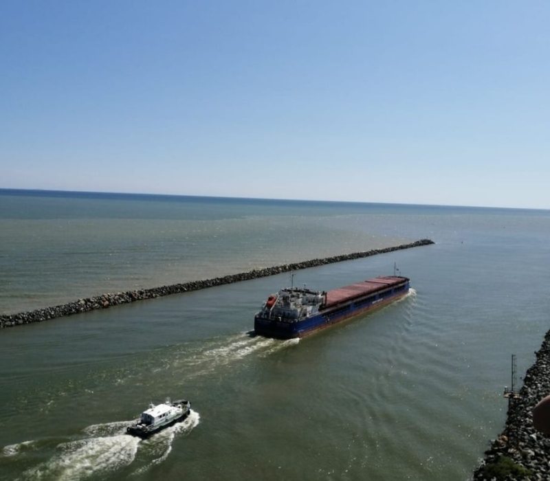 vărsare Dunăre / Danube Delta entrance in the Black Sea .